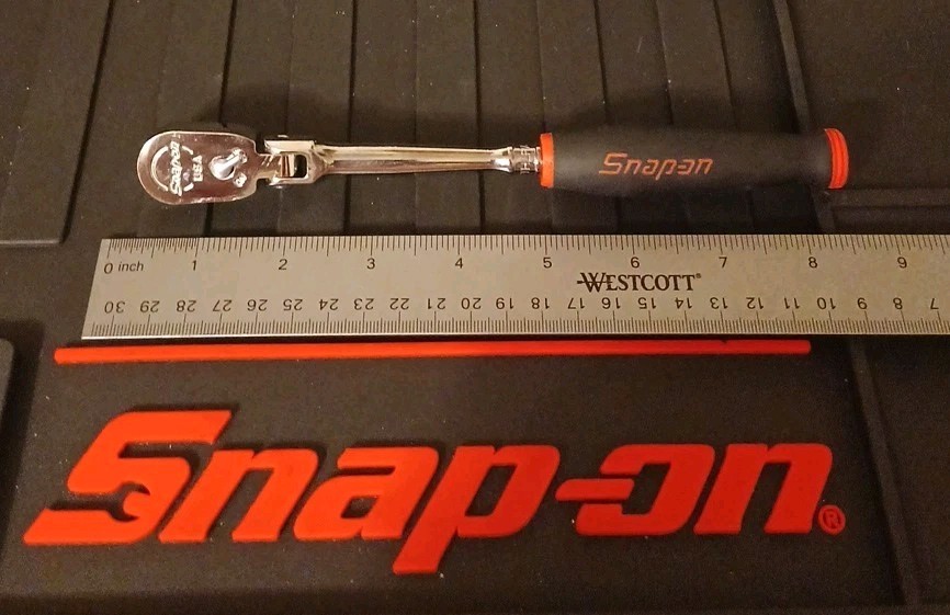 Snap-on 1/4″ Dr Flex Head Red Soft Handle Ratchet THLF72