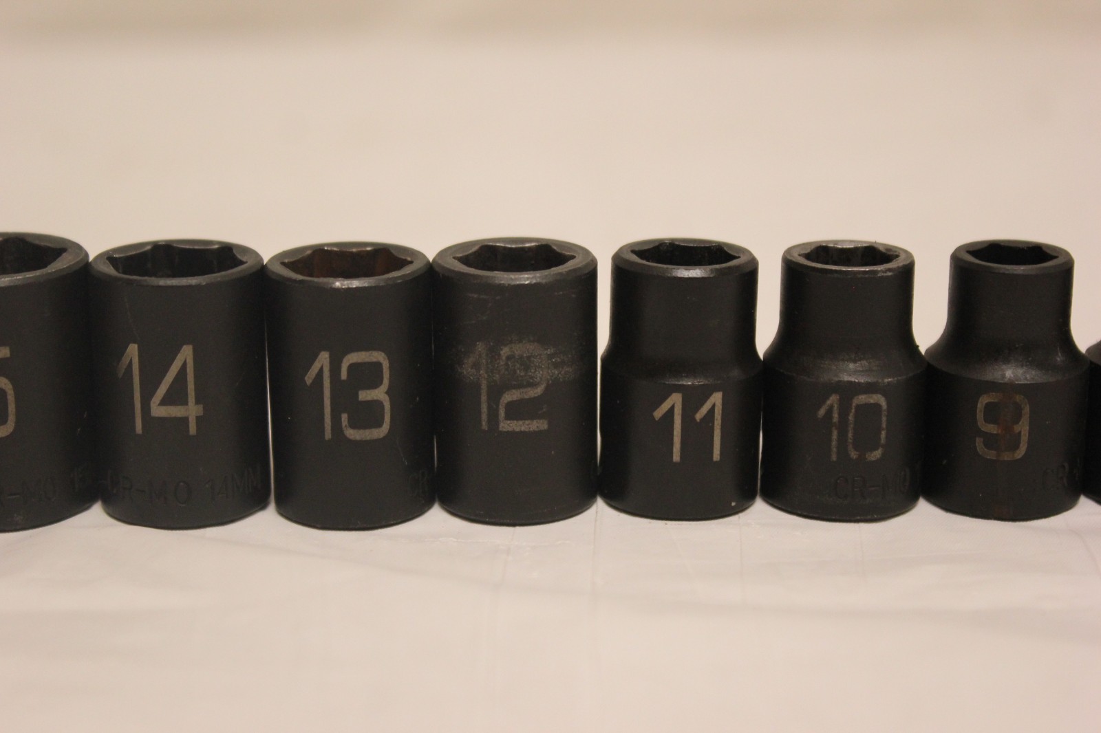 MATCO Tools ADV 13 Pc 3/8″ Drive Metric 12 Point Impact Socket Set 7-19mm F2B8