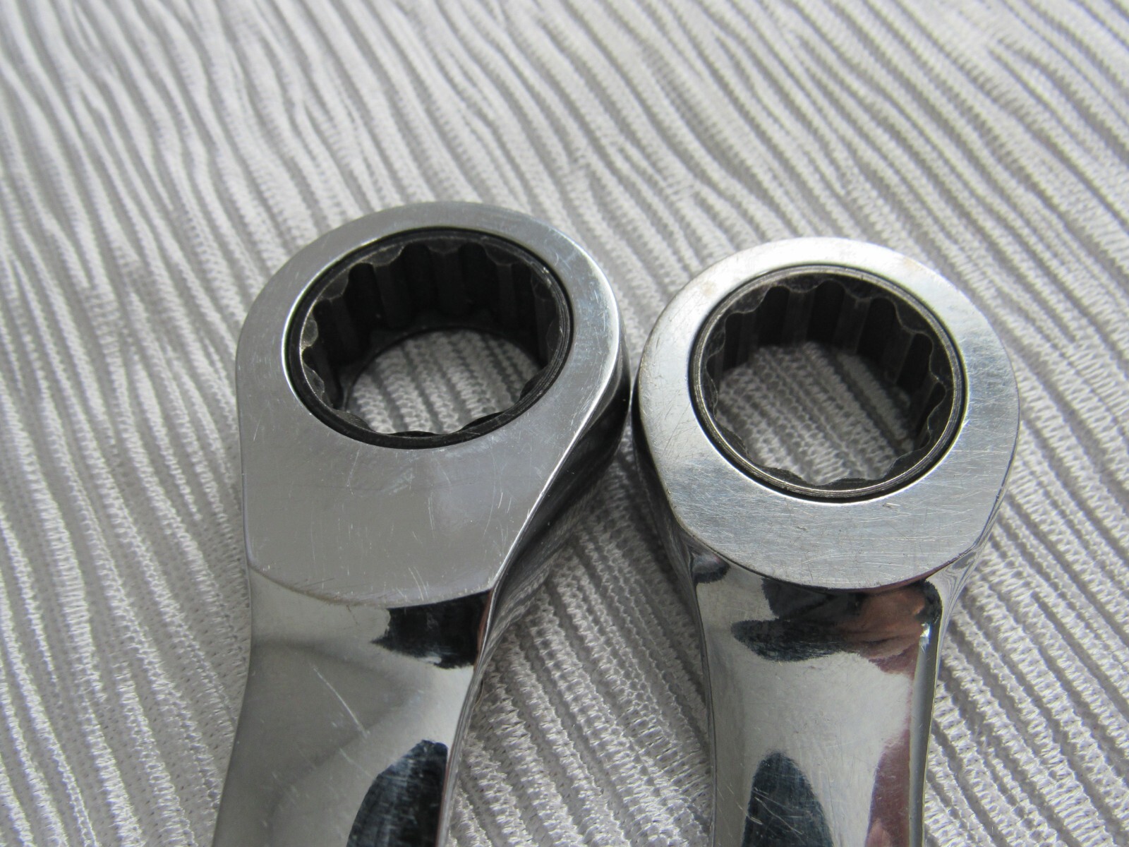 Lot Of 2 GearWrench Combination Ratcheting Wrenches Tools 5/8″ And 11/16″!