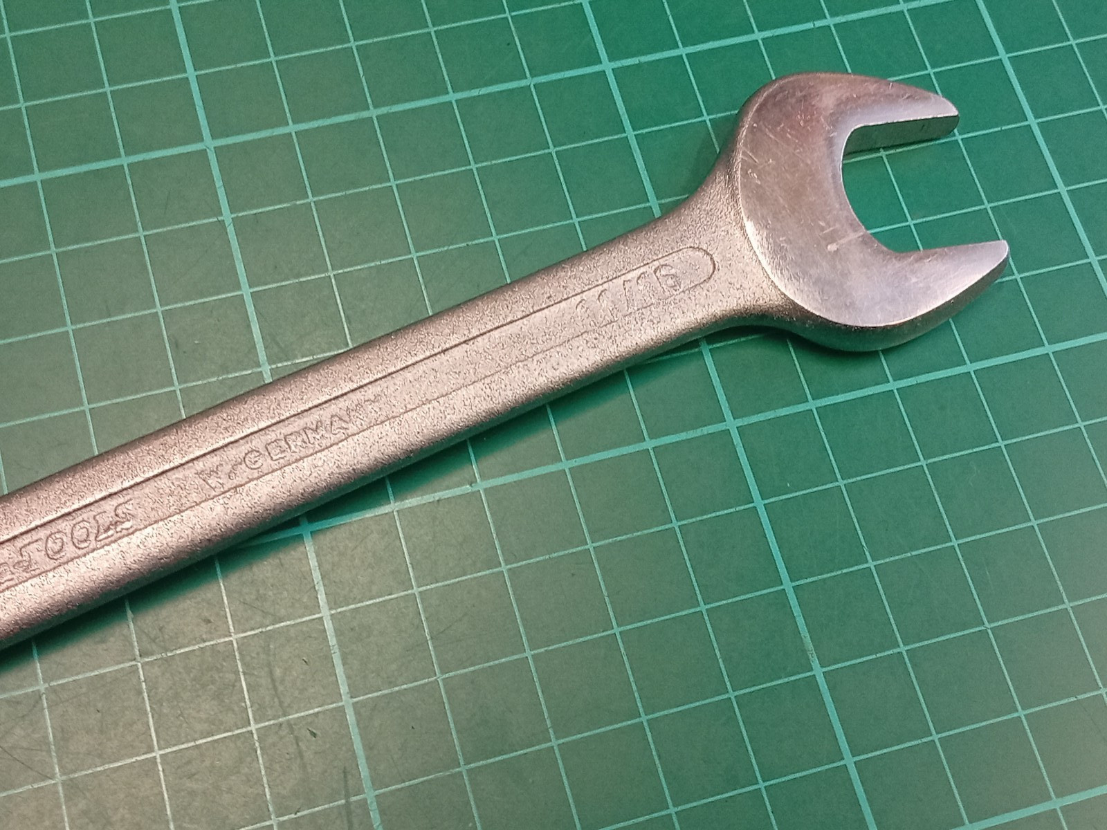 Vintage KAMASA-TOOLS, 11/16″ AF, Chrom-Vanadium, Combination Spanner, W Germany