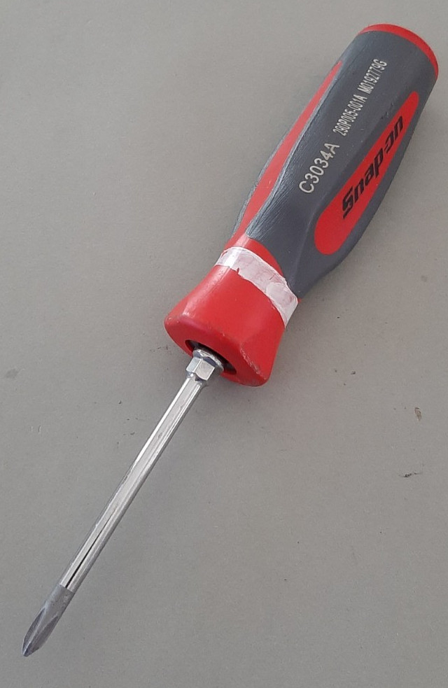 Snap-on SHDP31IR No # 1 Phillips Red Gray Instinct Grip Screwdriver USA Marked