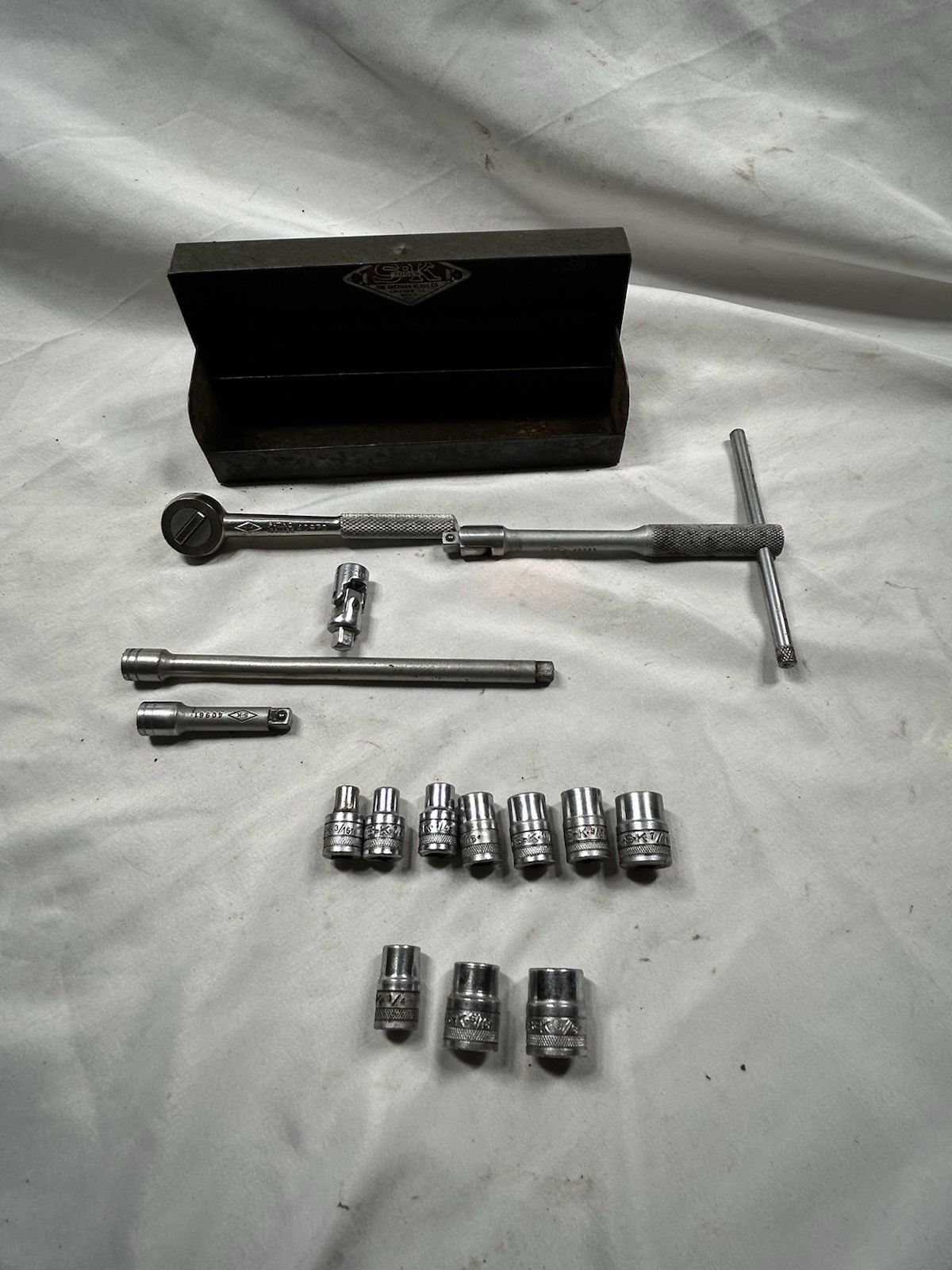 Vintage S-K Tools 1/4” Drive Ratchet SAE Socket Set 12 & 8pt Metal Box USA