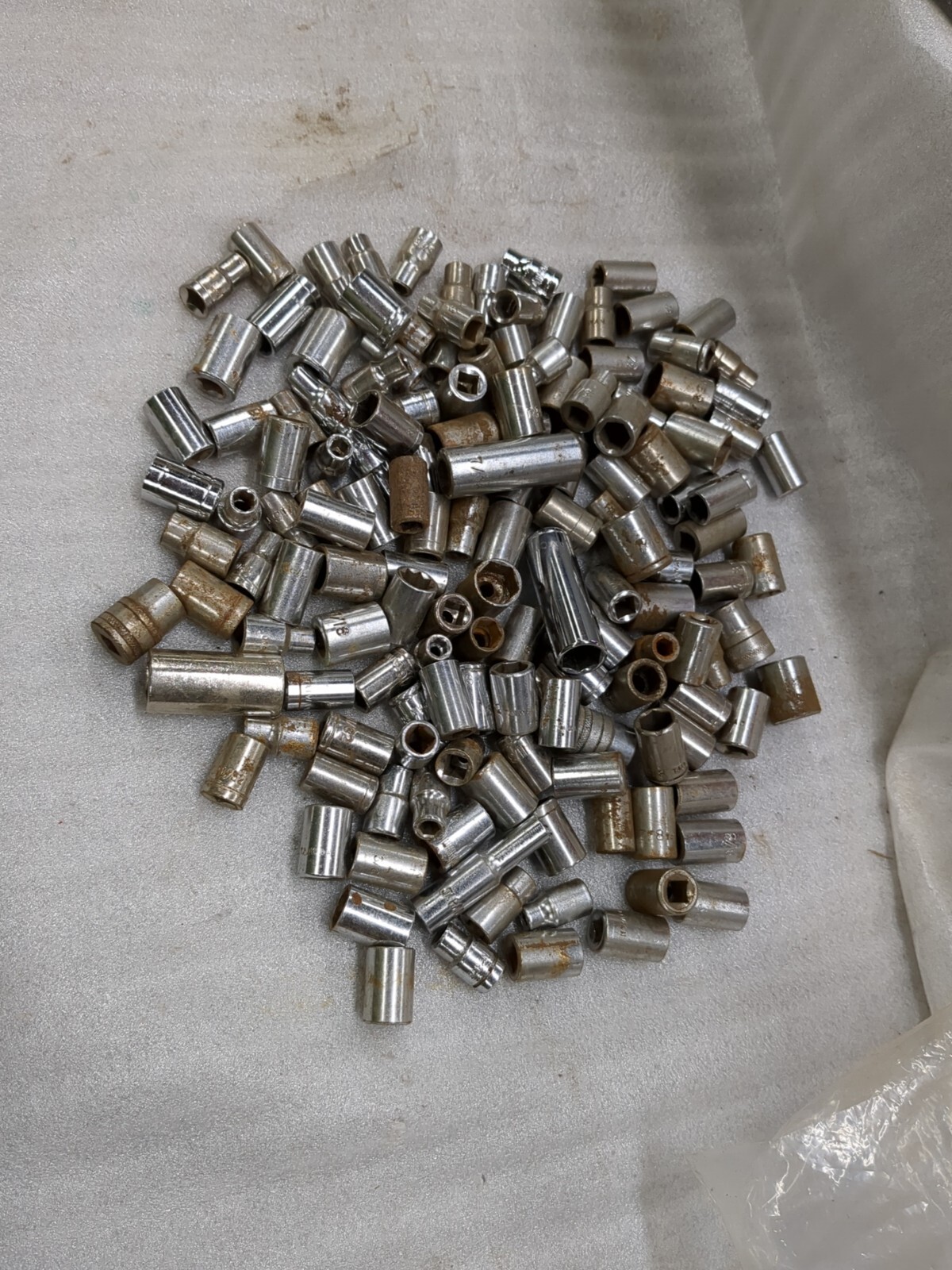 146 Pieces 1/4 Drive SAE Sockets 5/32 -1/2