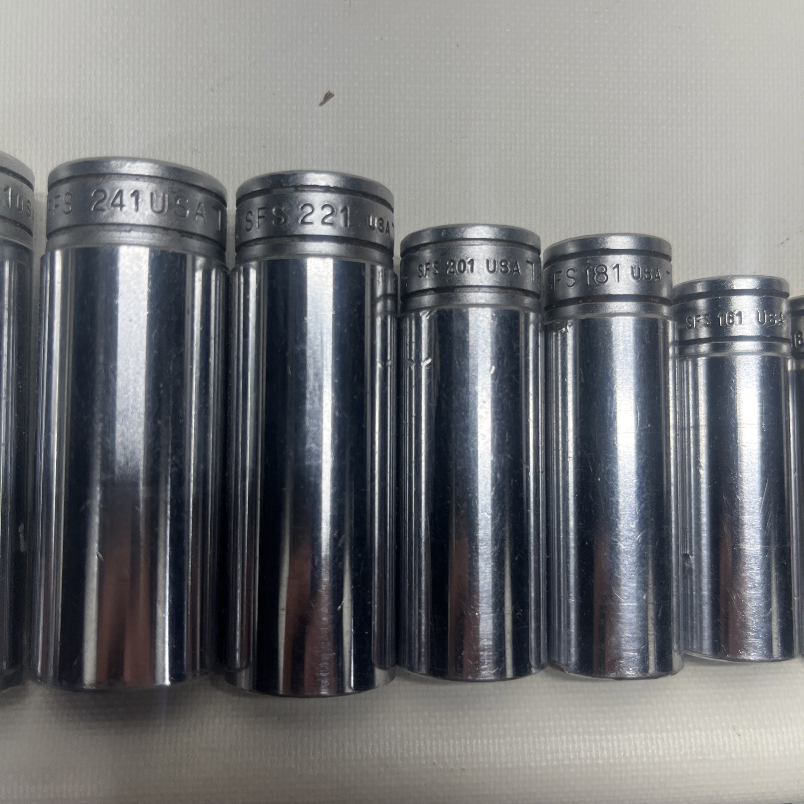 Snap-on 10-Piece 3/8″ Drive 6-Point Deep Chrome SAE Socket Set 1/4-13/16”211SFSY