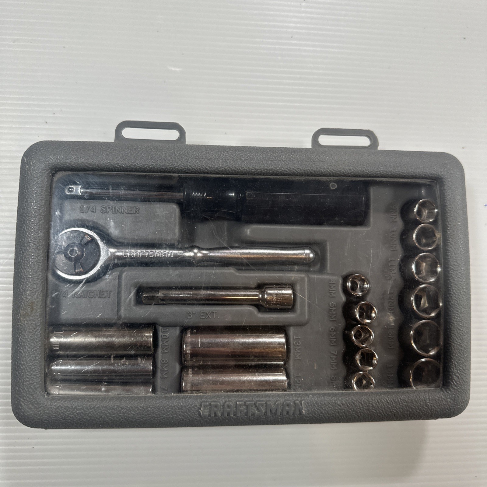 Craftsman 9 – 34801 1/4 Drive Metric Ratchet/Socket Set 19 Pcs Complete