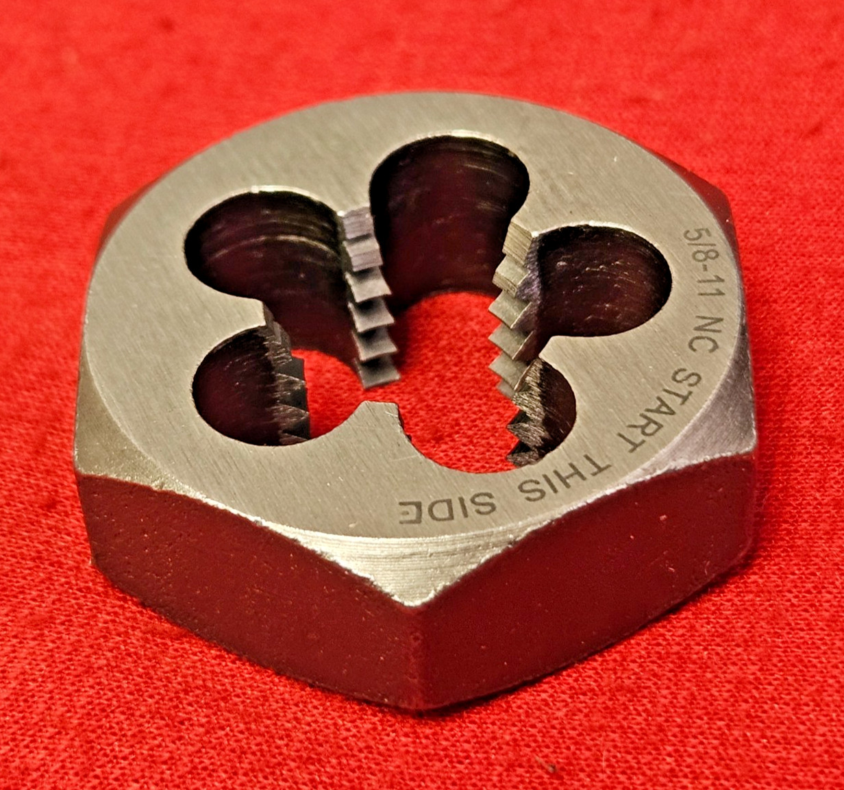 7252 5/8-11 NC x 1-1/4″ Hex Die Irwin Hanson Carbon Steel Rethreading