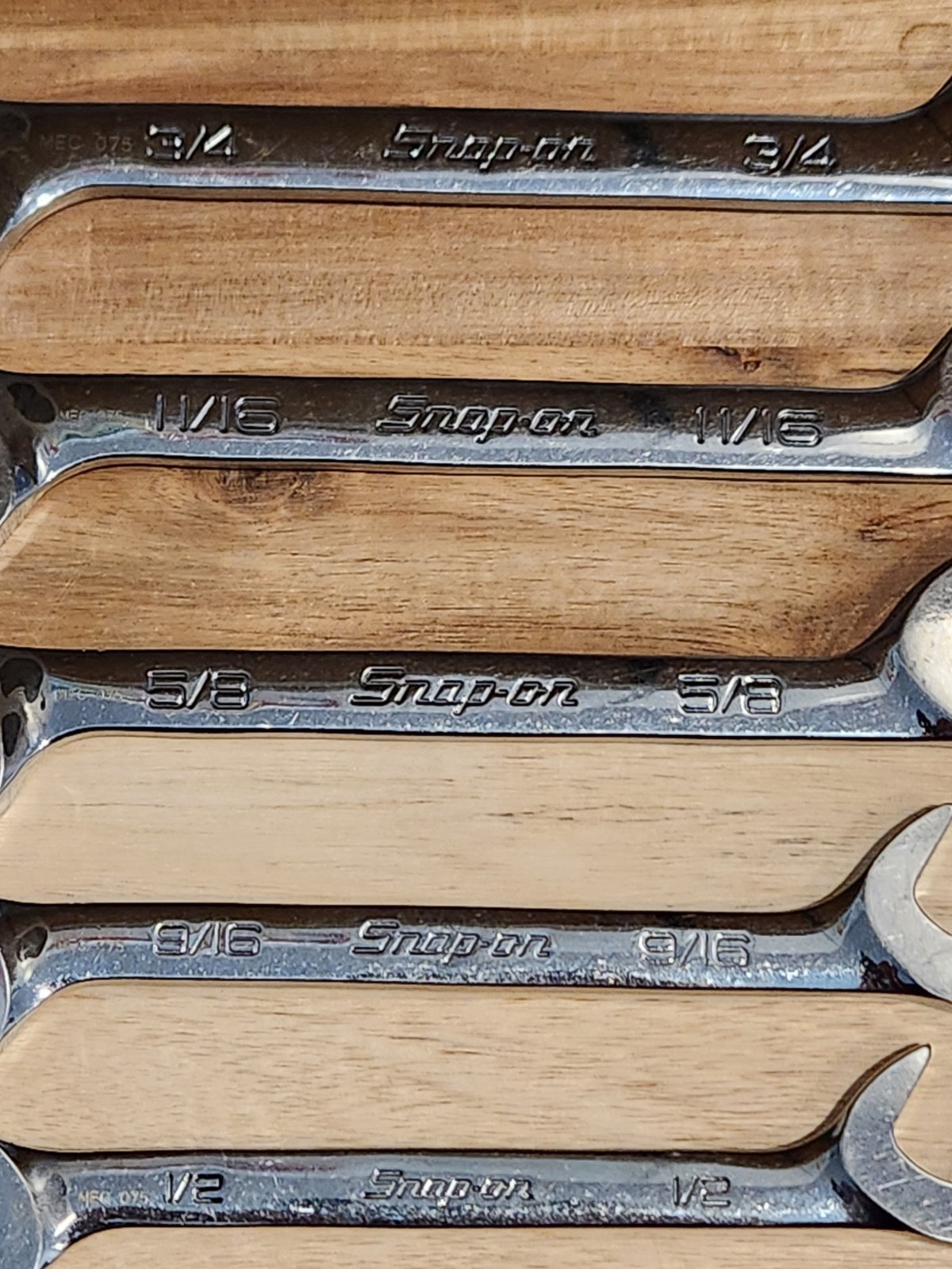 Snap On 7 Piece SAE Four-Way Angle Head Open-End Wrench Set VS807B