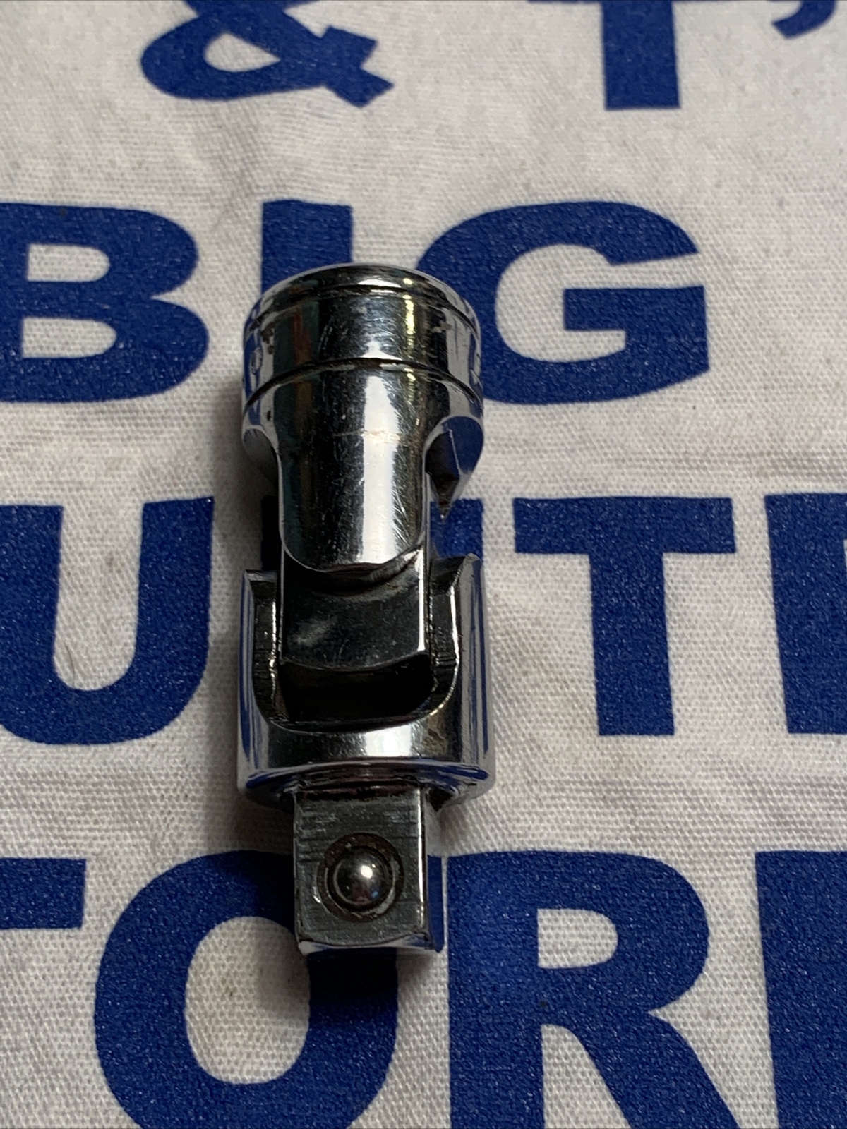2000 Snap-on Tools USA 3/8″ Drive 2-1/16″ Friction Ball Universal Joint FU8A
