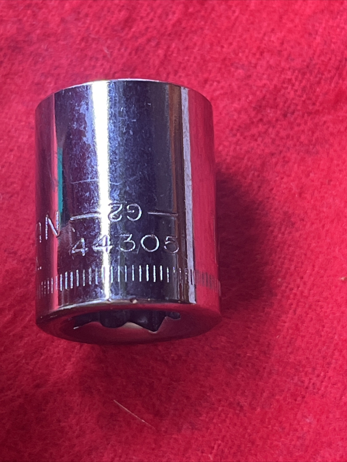 CRAFTSMAN -G2-43305 (reverse) SOCKET, 14MM, 3/8″ DRIVE, 12 POINT – USA (t22)