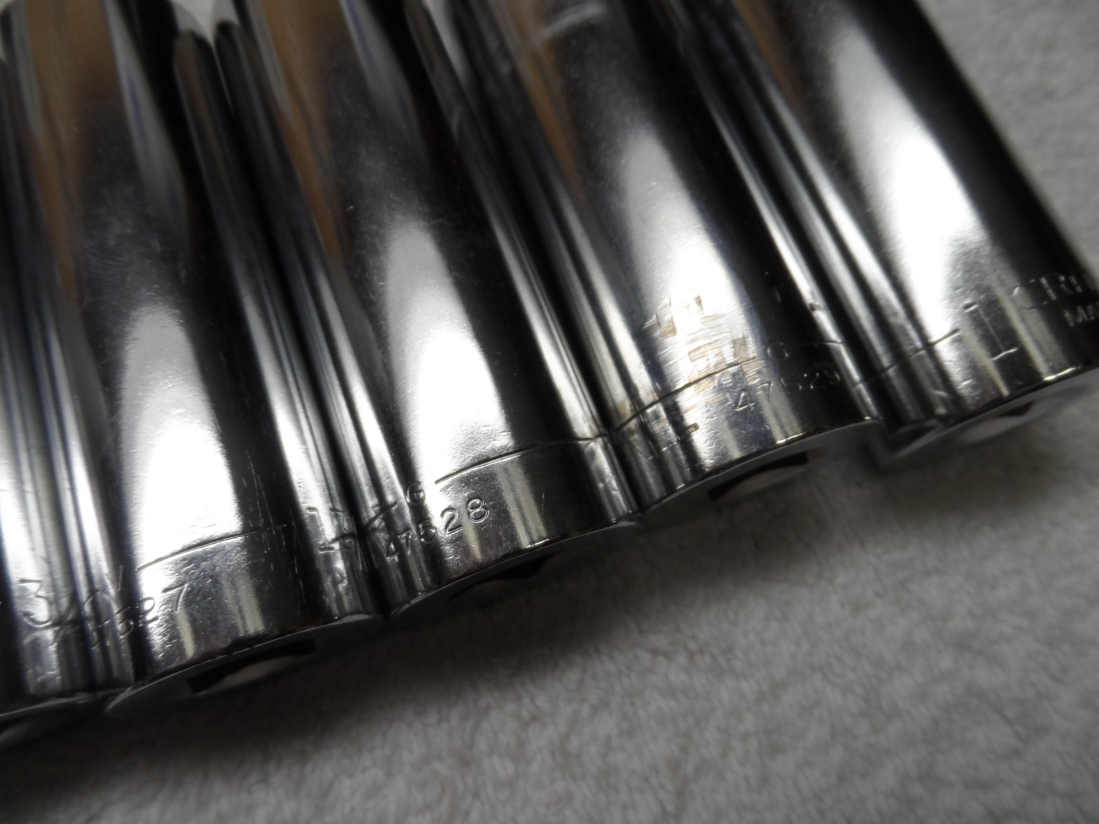 Craftsman 1/2″ Drive SAE Deep Socket Set, USA, 12pt – 9 pcs (1/2″ to 1″) -V- -G-