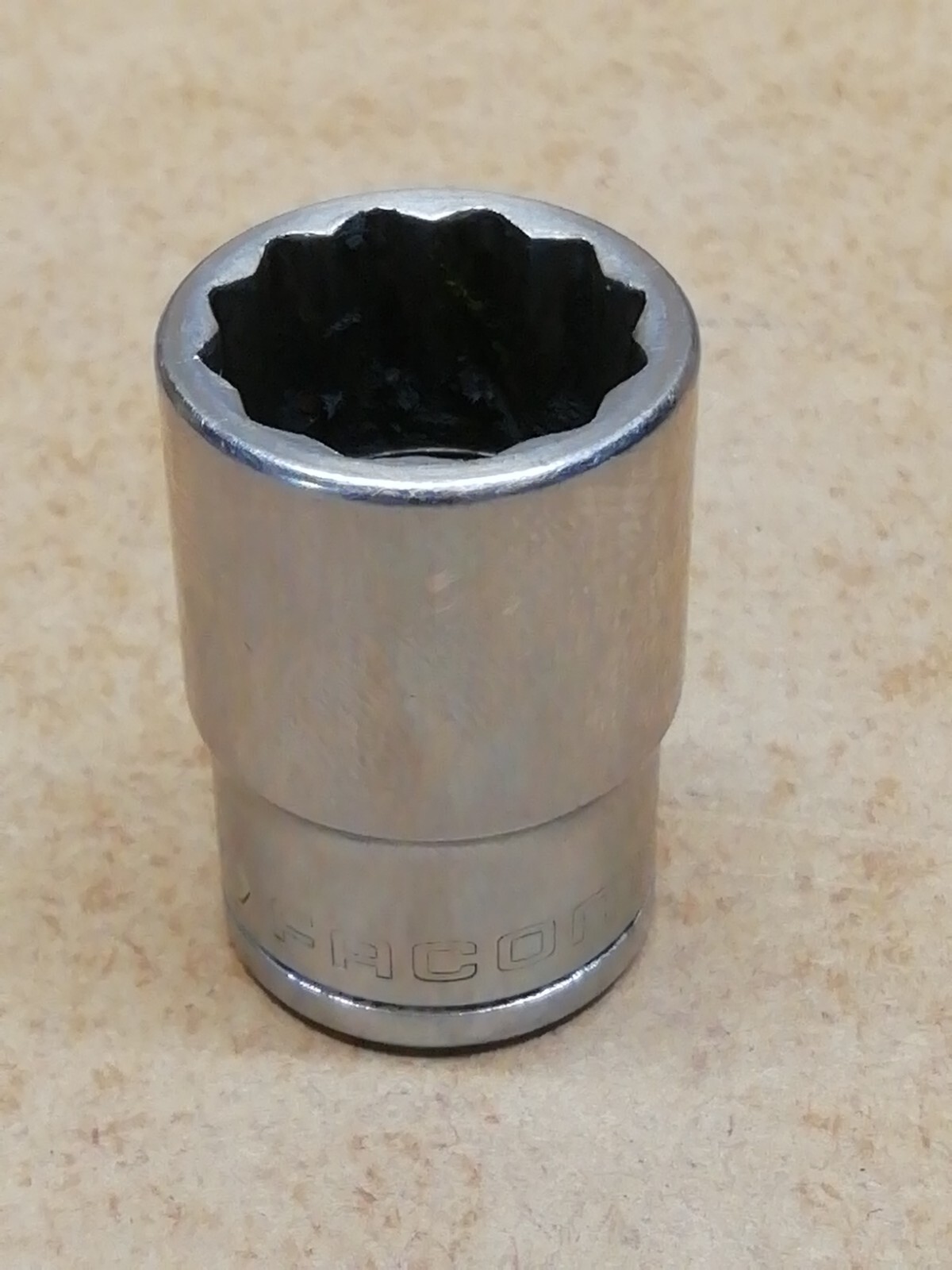 Facom S.11/16 1/2″ Drive OGV 12 point Socket – 11/16″ AF