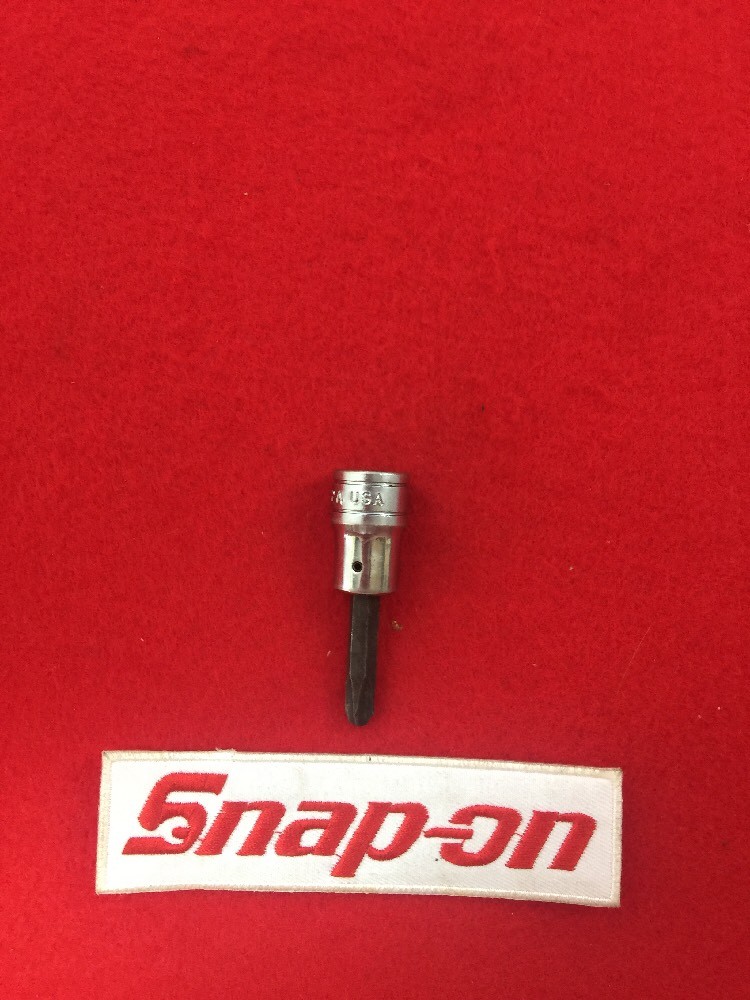 Snap-on Tools USA 3/8″ Drive Phillips # 3 Standard Chrome Socket Driver FP32A