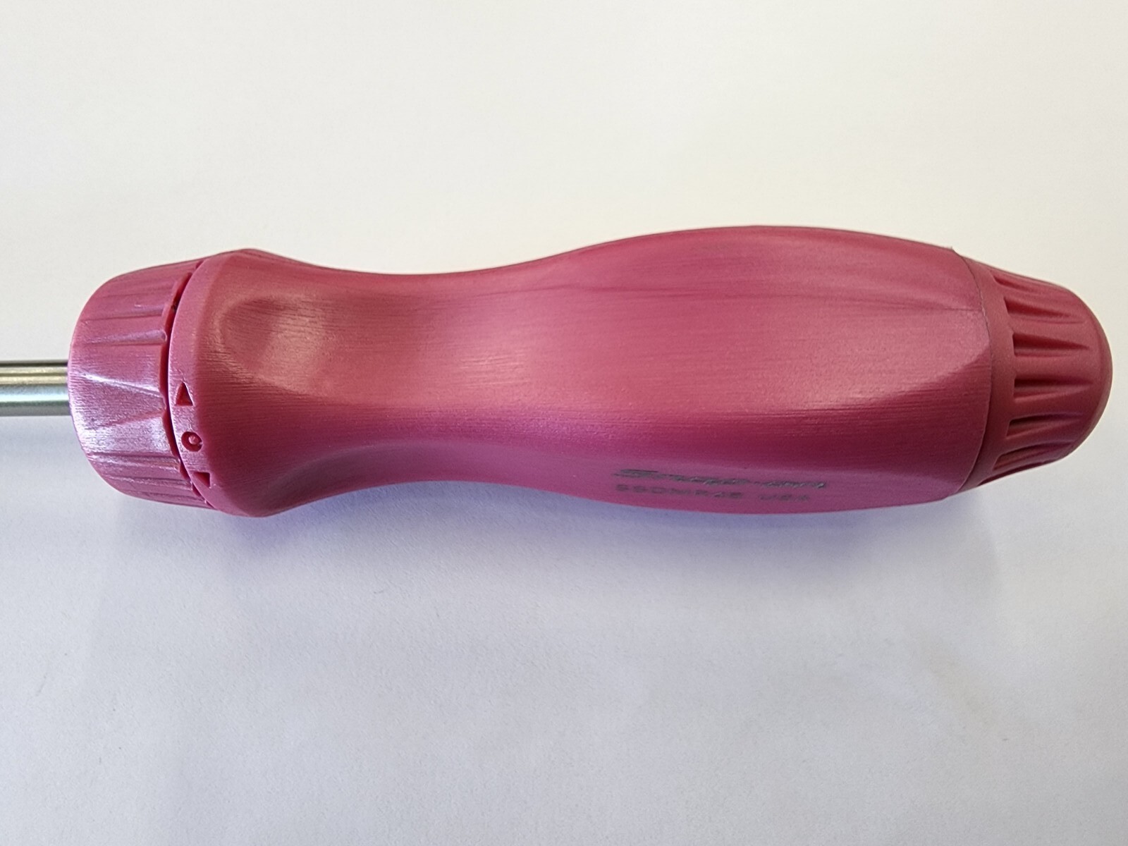 Snap-on Tools NEW PEARL PINK Hard Grip 8″ Shaft Ratcheting Screwdriver SSDMR8APP