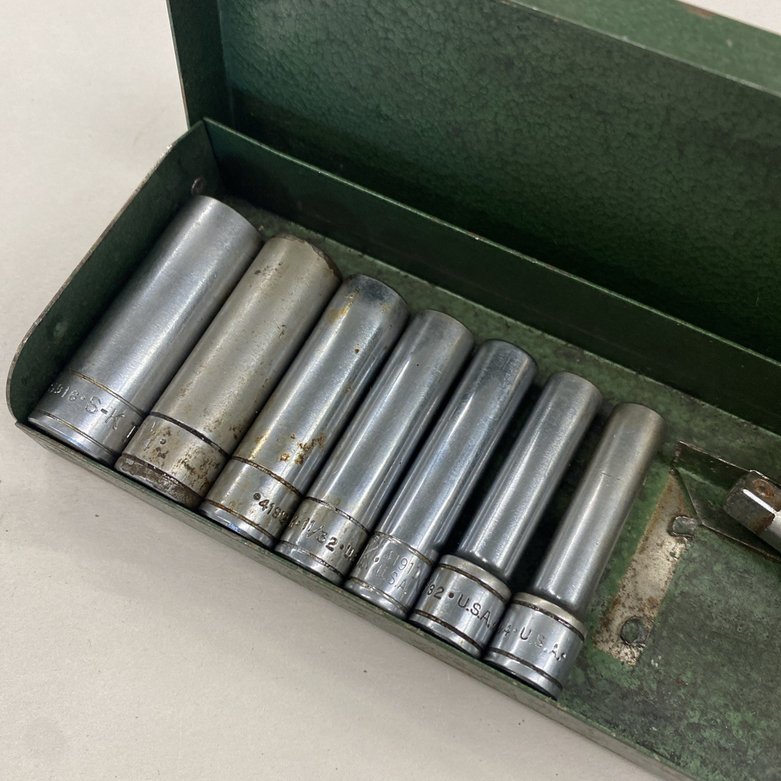 S-K USA Tools 1/4” Drive Socket Set Standard 17 Piece. Standard / Deep, M0862