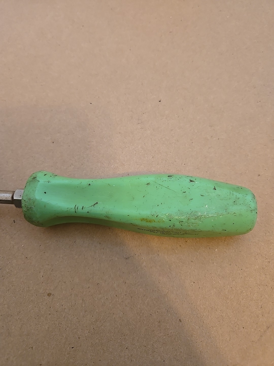 Snap On 5/16″×6″ Blade Screwdriver Green Hard Handle SDD6