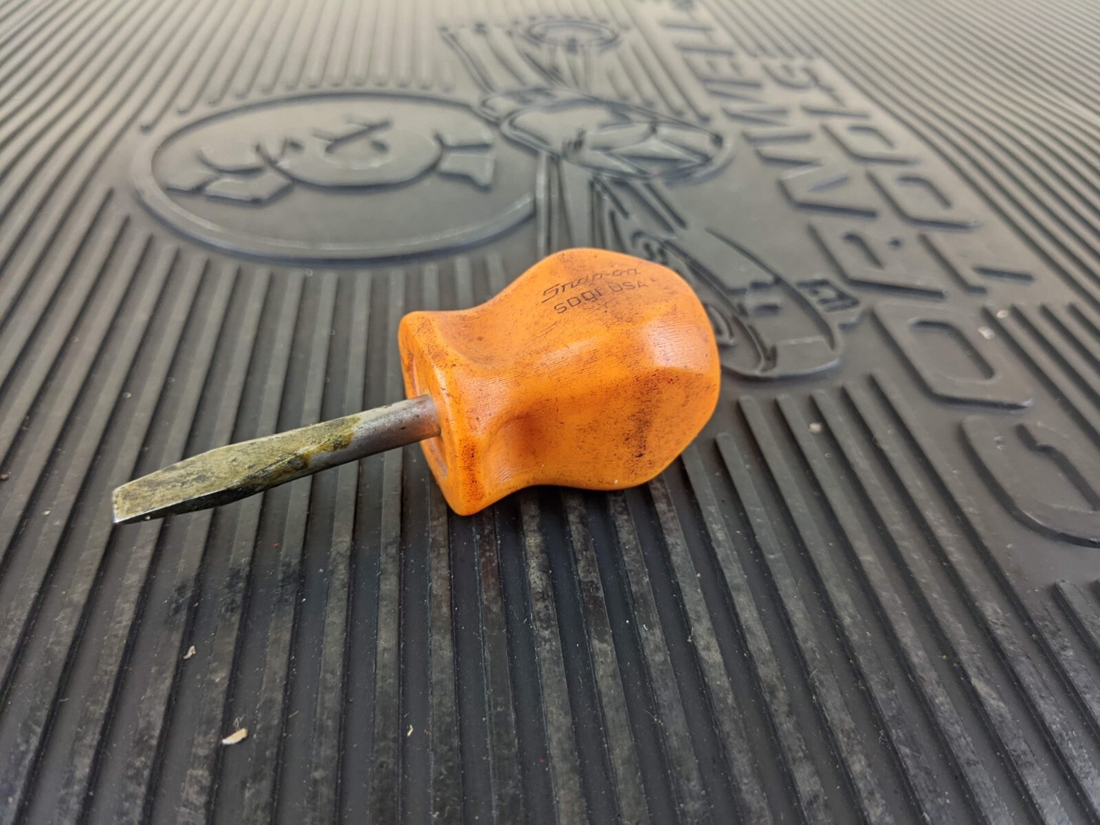 #as949 Snap On SDD1 Stubby Screwdriver Flat Tip-Orange Hard Handle