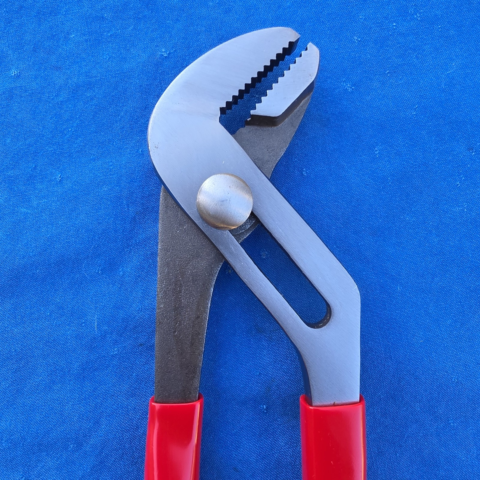 Mac Tools P301814 10″ Slip Joint Tongue & Groove Adjustable Pliers
