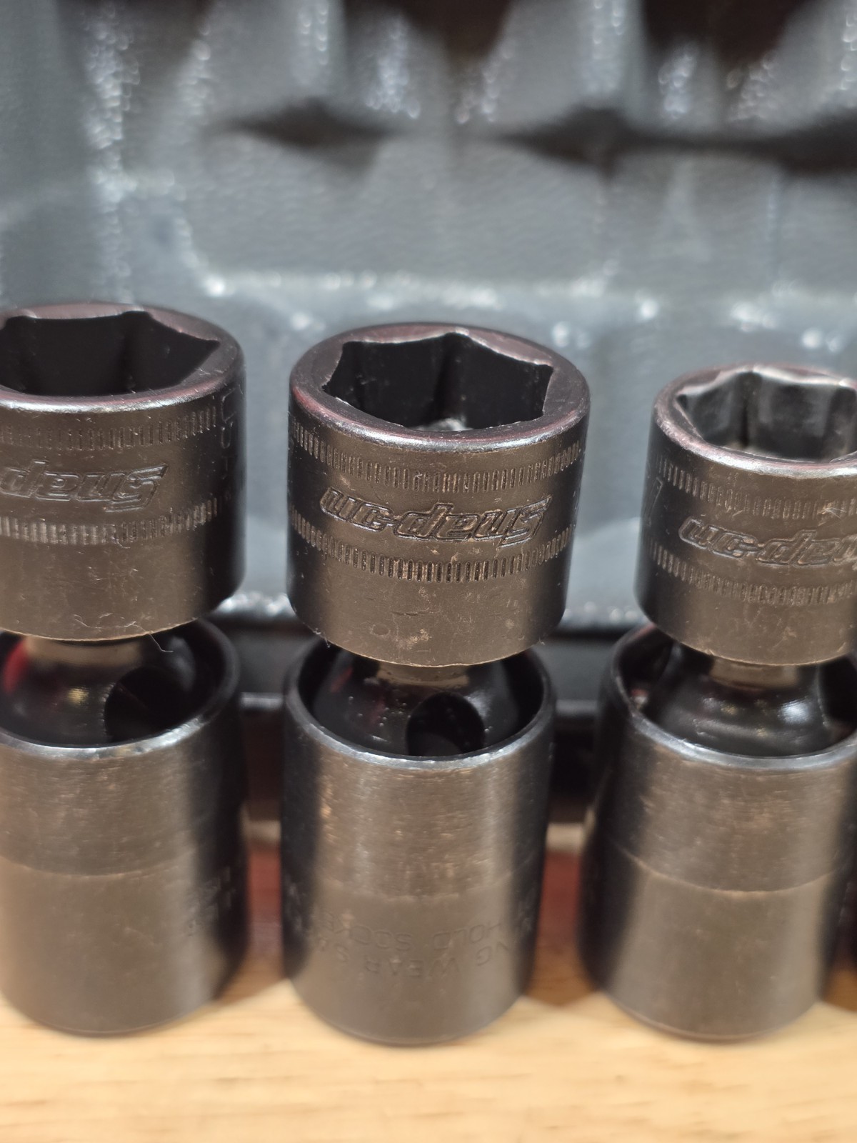 Snap-on Tools 207IPFM 7-Piece 3/8″ Metric Shallow Swivel Impact Socket Set