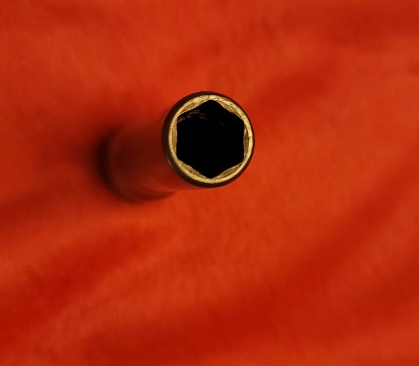 Snap-On Tool SFS121 3/8″ Deep Socket 6 Point 3/8″ Drive Socket Made in the USA