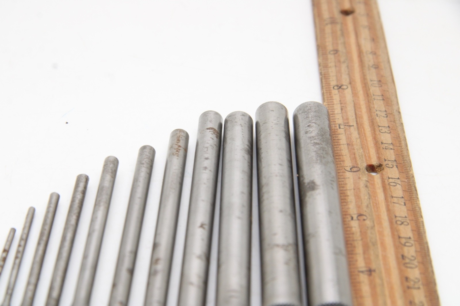 Snap-On PPR712K 1/16″ – 1/2″ 12 Piece Roll Pin Punch Set COMPLETE