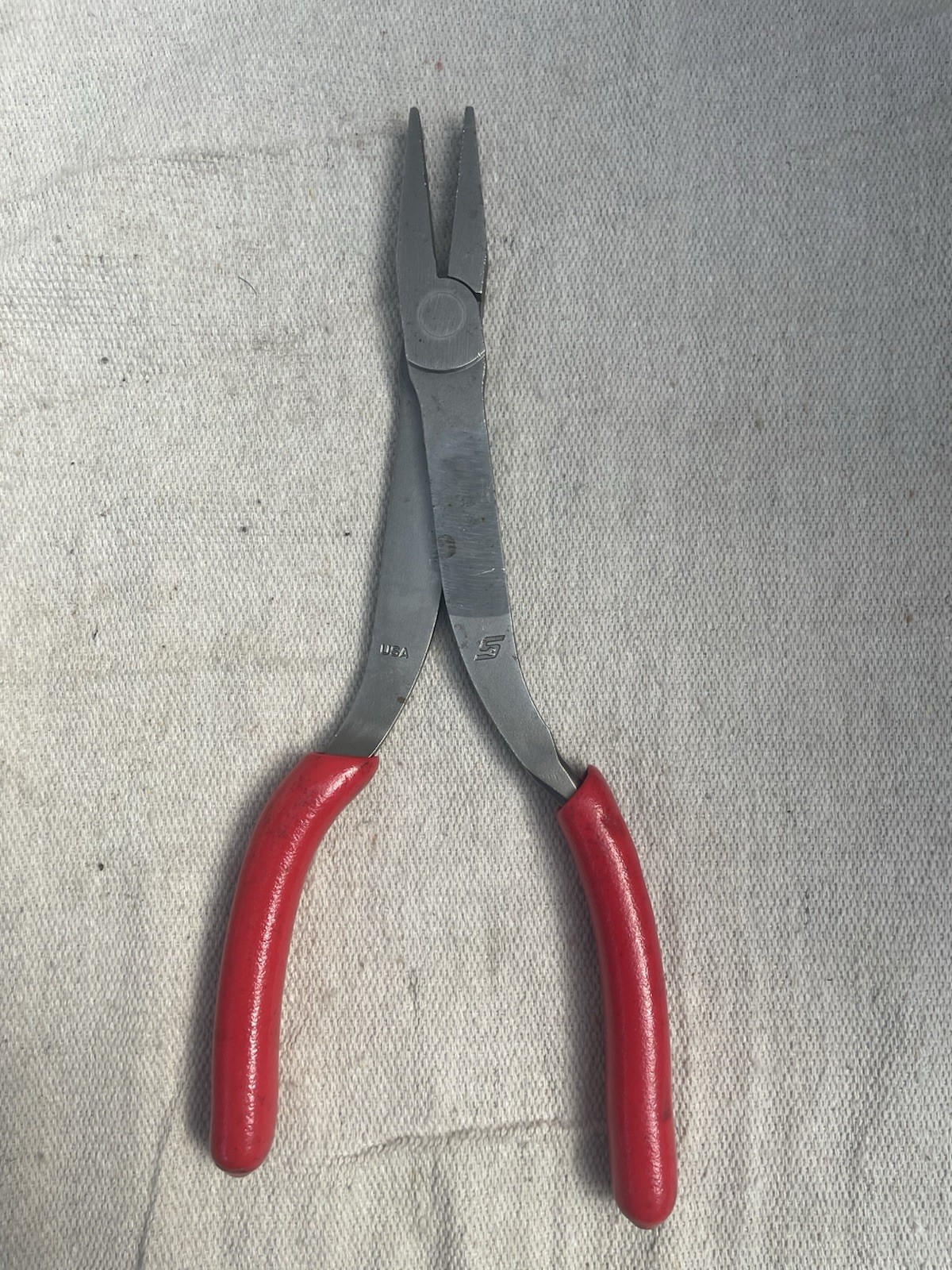 Snap On 61CF Duck Bill Pliers Red Soft Grip Handles