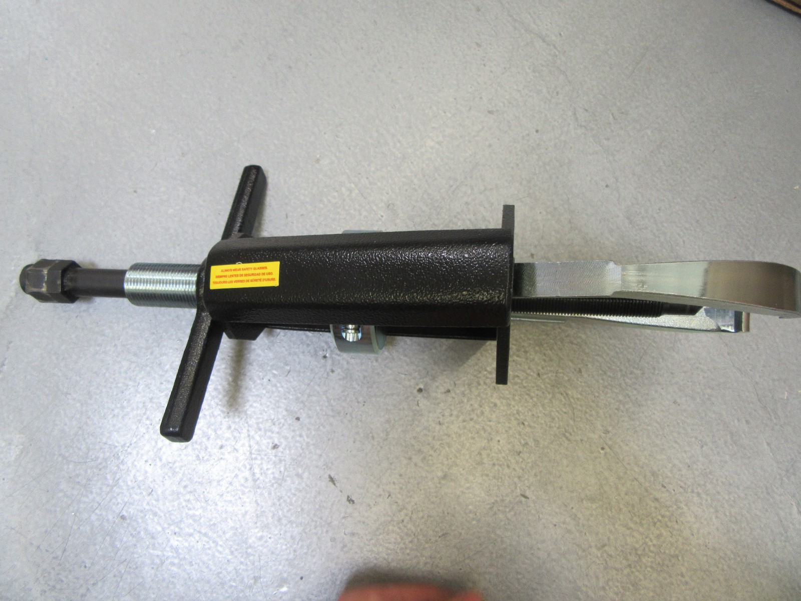 Power Team Posi Lock PT208 Gear and Bearing Puller – Bent Tips