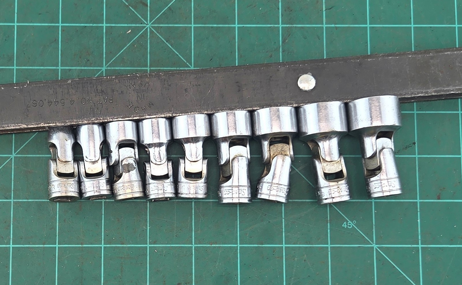 Snap On FU 3/8 Drive 9 Pc Universal Swivel 12Pt Shallow Socket Set 3/8″ – 7/8″
