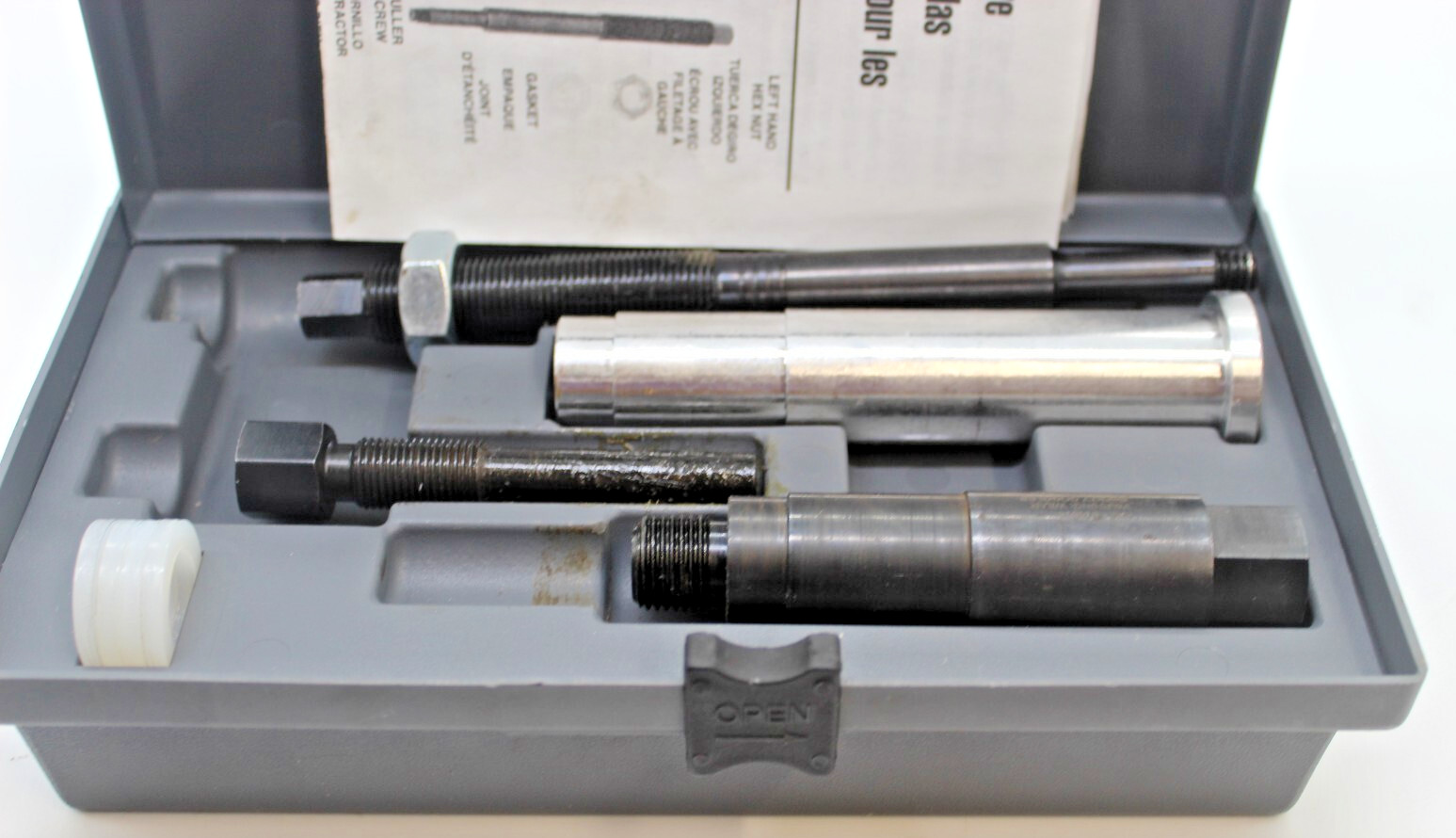 Lisle 65600 Broken Spark Plug Remover Puller for Ford Triton 3 Valve Engines