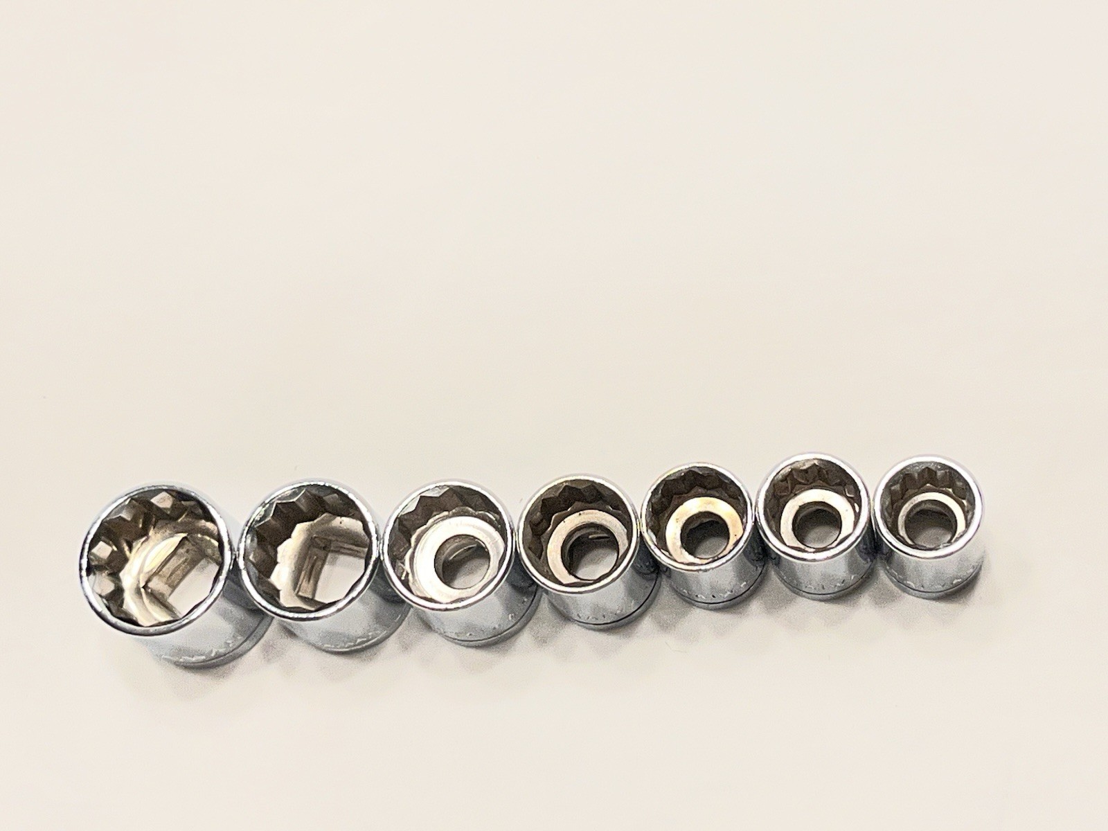 Taiwan 12 Point 3/8″ Drive 7 Piece Socket Set Chrome