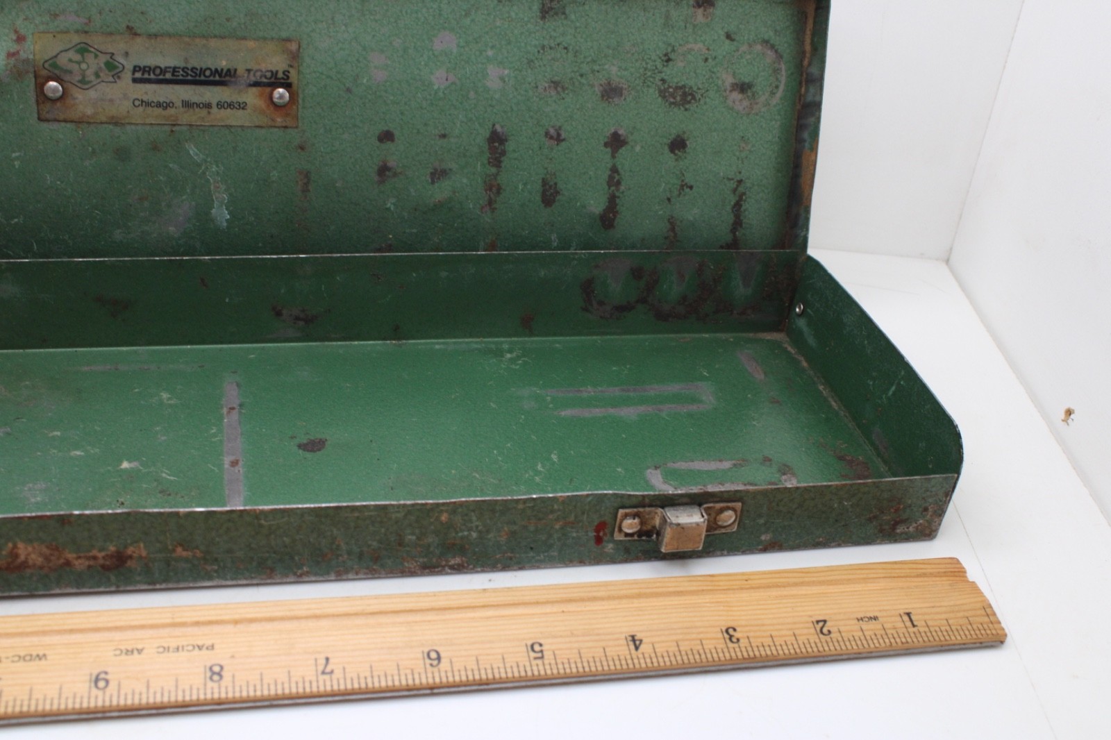 S-K TOOLS 17.5”x5”x 1- 1/2″ 3/8″ Green Metal Socket/Ratchet Box USA