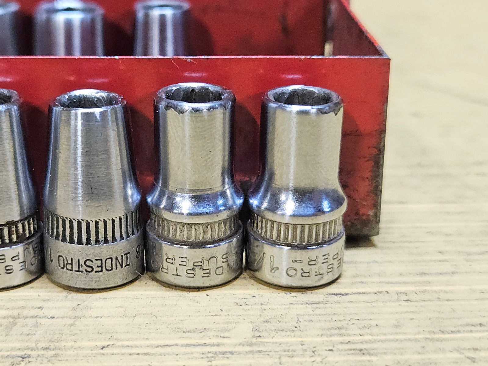 Vintage Indestro No. 7600 1/4” Drive Socket Set w/Metal Box Ratchet Bar Sockets