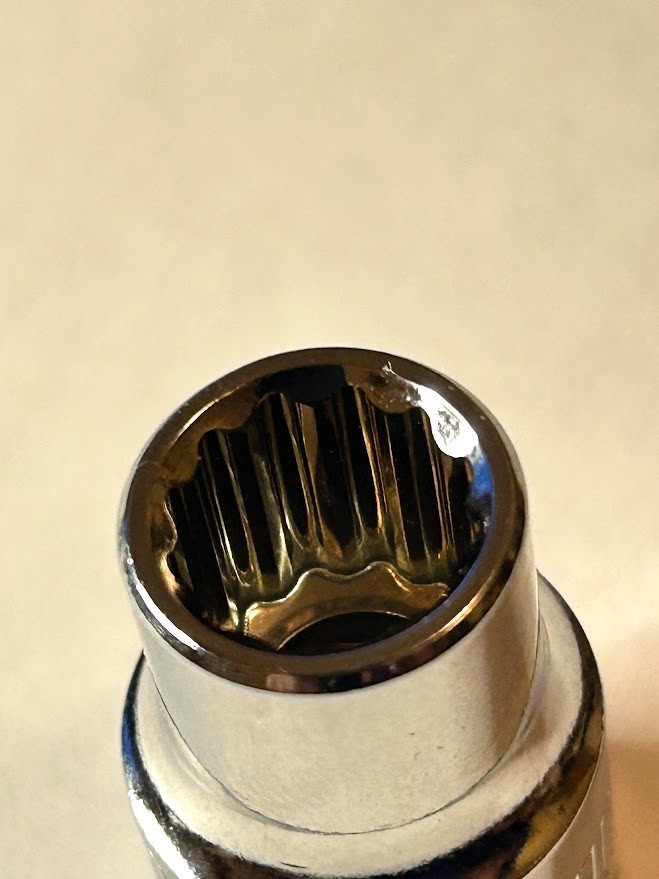 Quinn 7/16″ x 1/2″ Dr Hi-Vis Standard Socket 12 Point Free USA Shipping
