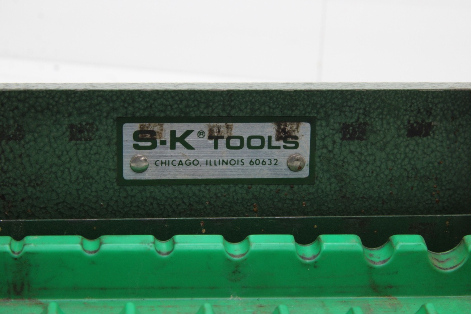 SK Tools 6-1/2″ x 2-1/4″ Green Metal Socket Set Tool Box w/Tray USA NO TOOLS