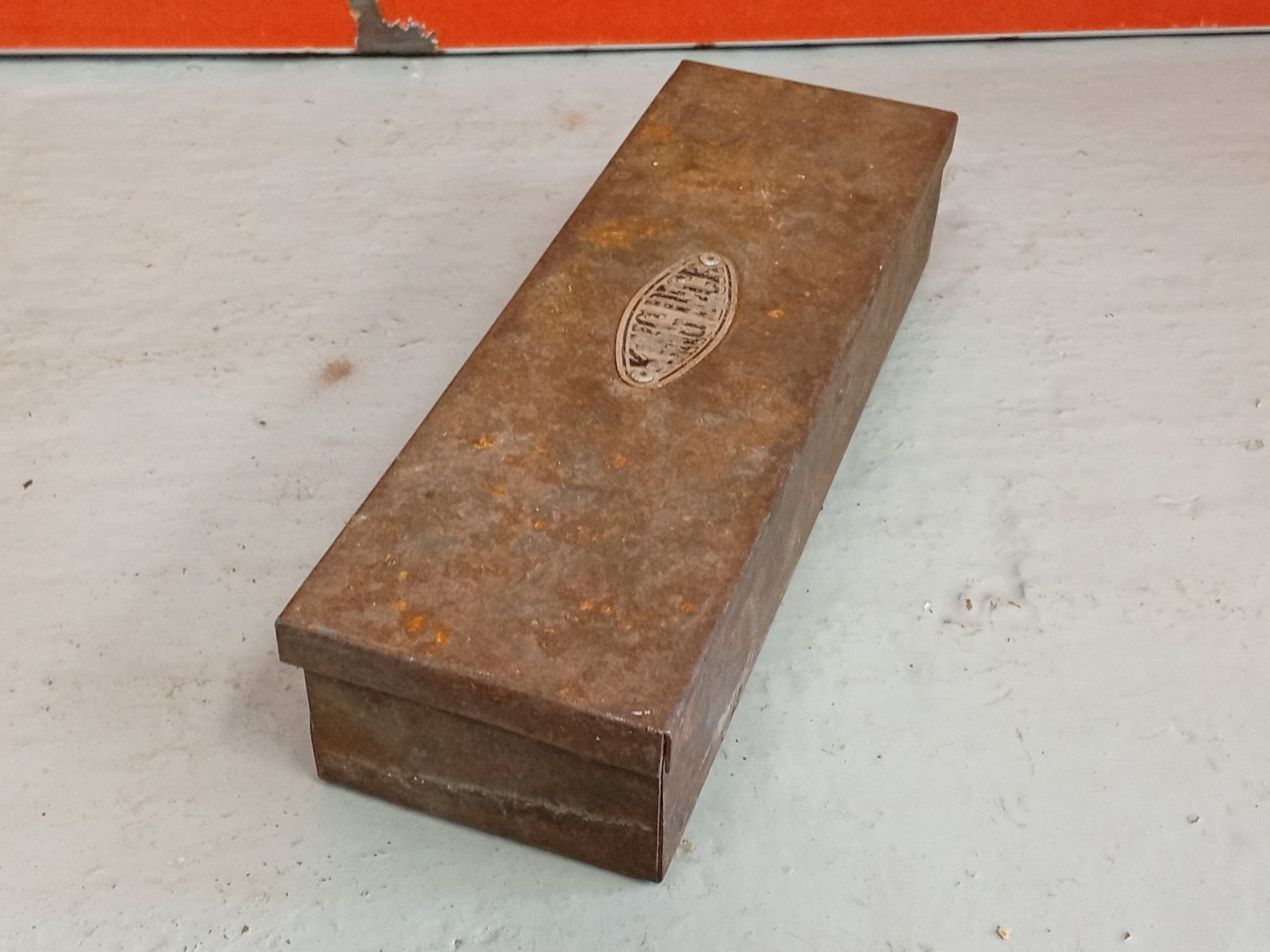 Vintage KING DICK, Socket Box For Restoration, W21.5 x D7 x H4.5 CM Approximate