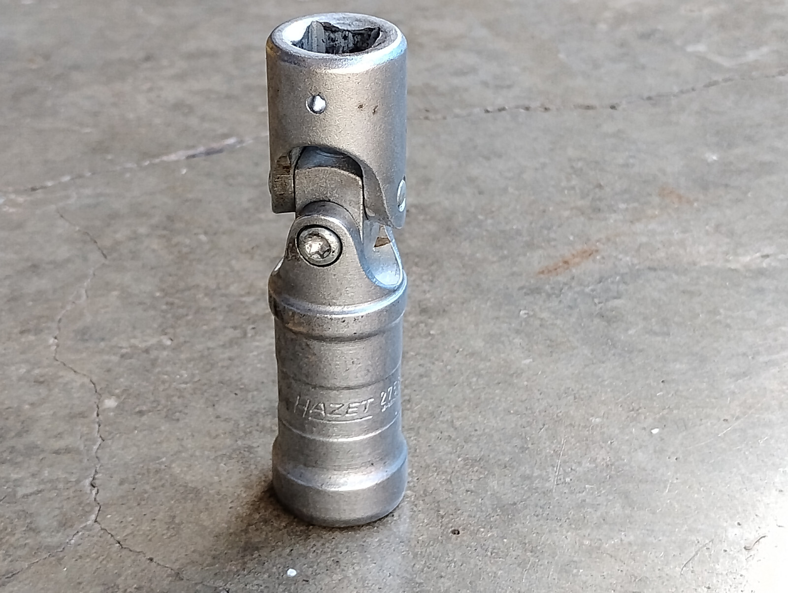 Hazet 2756-19 swivel head socket 6 point