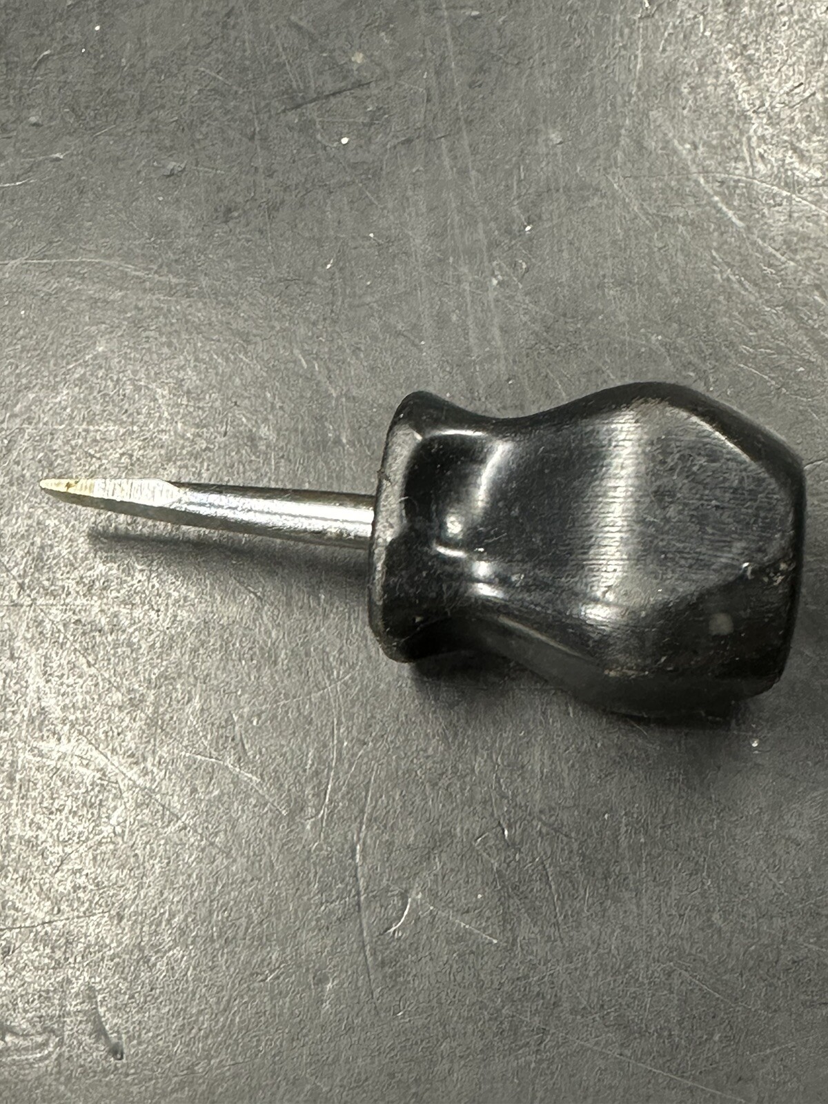Snap On Flat Tip Stubby Hard Black Handle Grip Screwdriver SDD1 1/4» tip