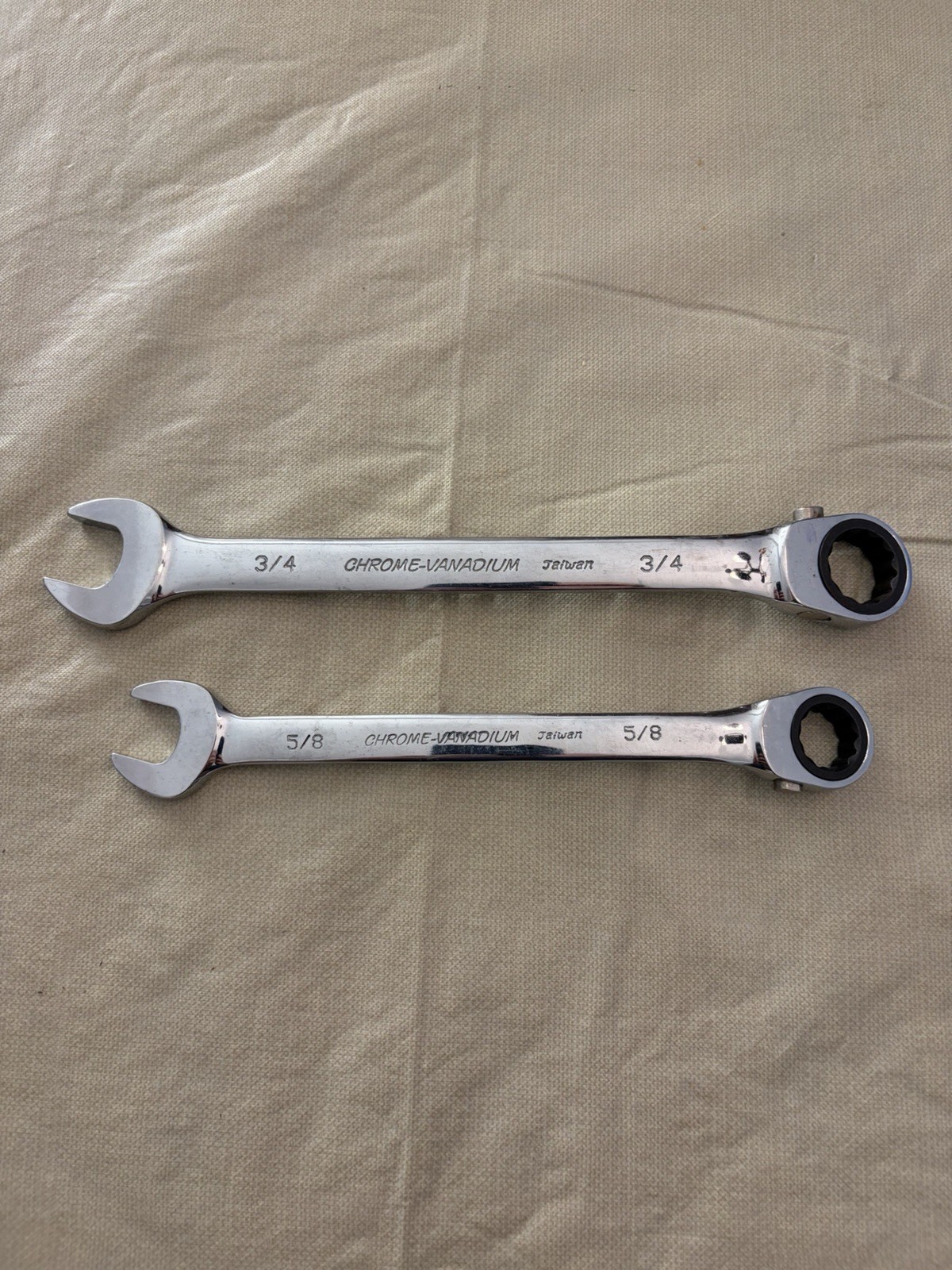 Crescent Wrench 2 Pc – 3/4”, 5/8” Combination Ratcheting Box End Reversible