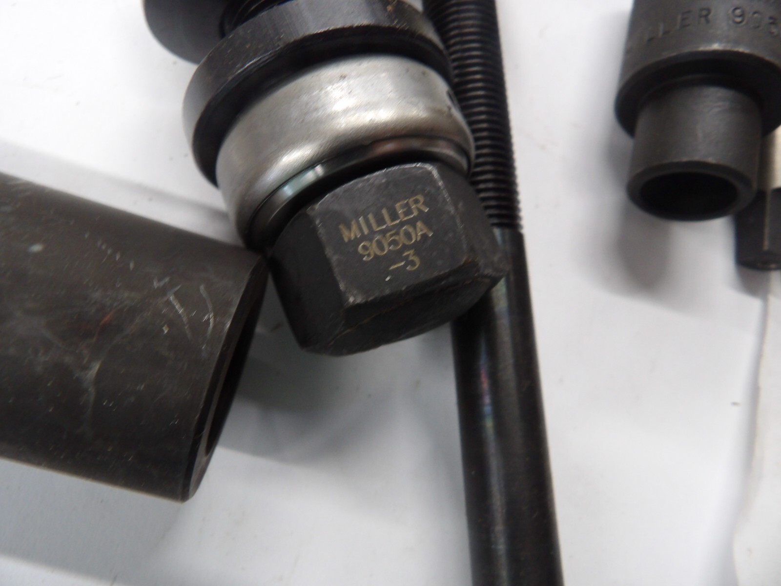 MILLER TOOL 9050A SLEEVE REMOVER / INSTALLER & FORCING SCREW SET