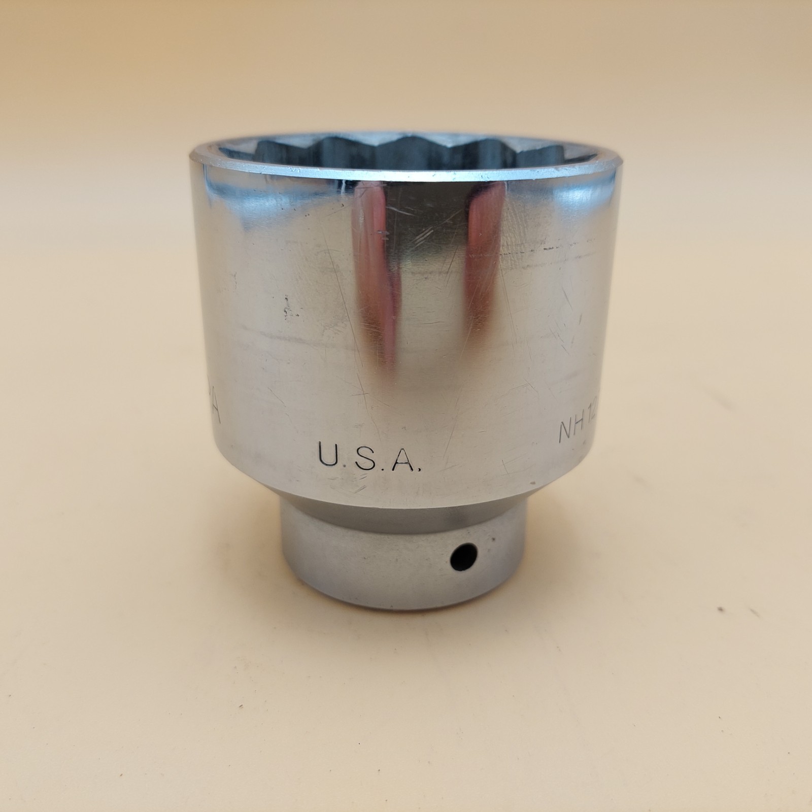 NAPA USA 2-3/16″ 12pt SAE 3/4″ Drive Socket NH1270 Nice Condition