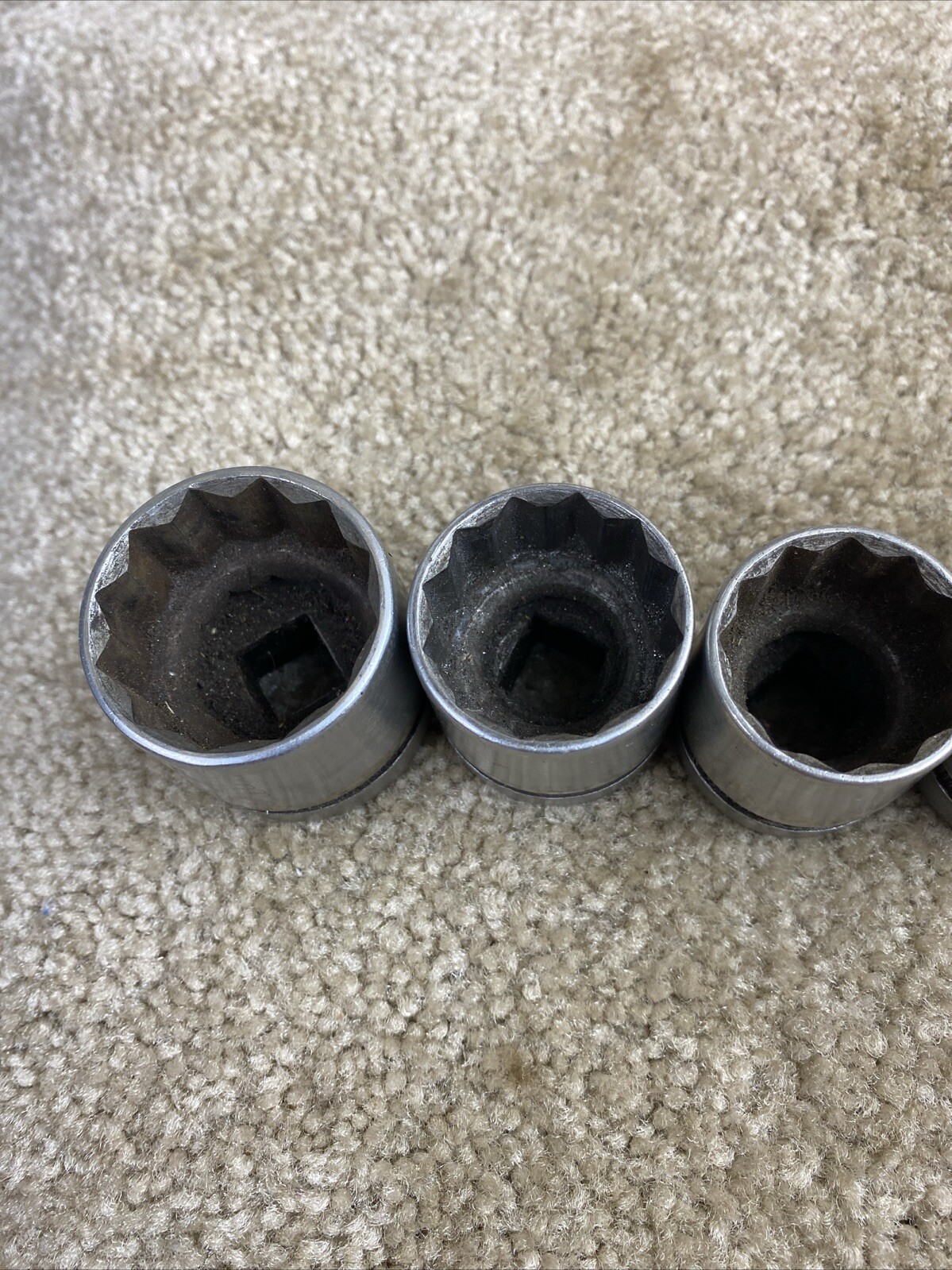 INDESTRO SAE 15 Pc.1/2 Socket Set w/Penens 1/2 Ratchet Vintage