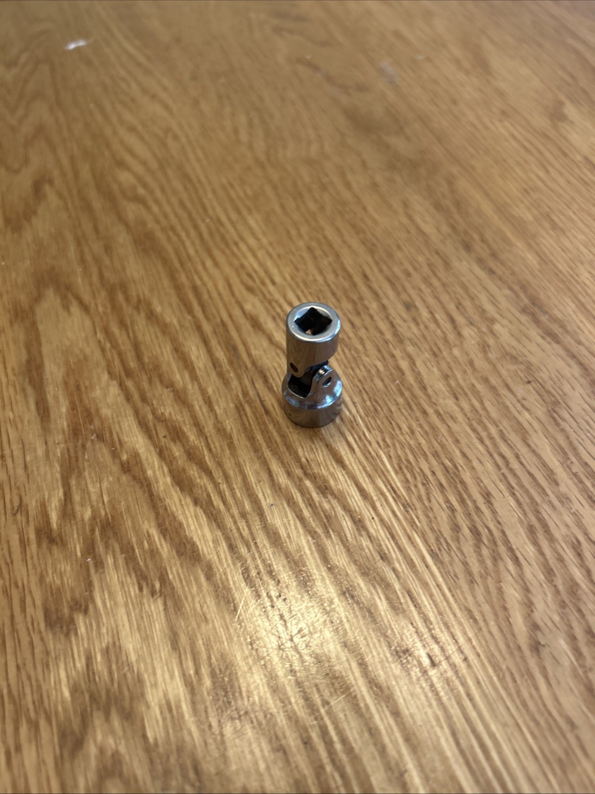 MATCO TOOLS – 11mm Swivel Socket, 1/4″ Drive, 12 Point, Part# AU11M6