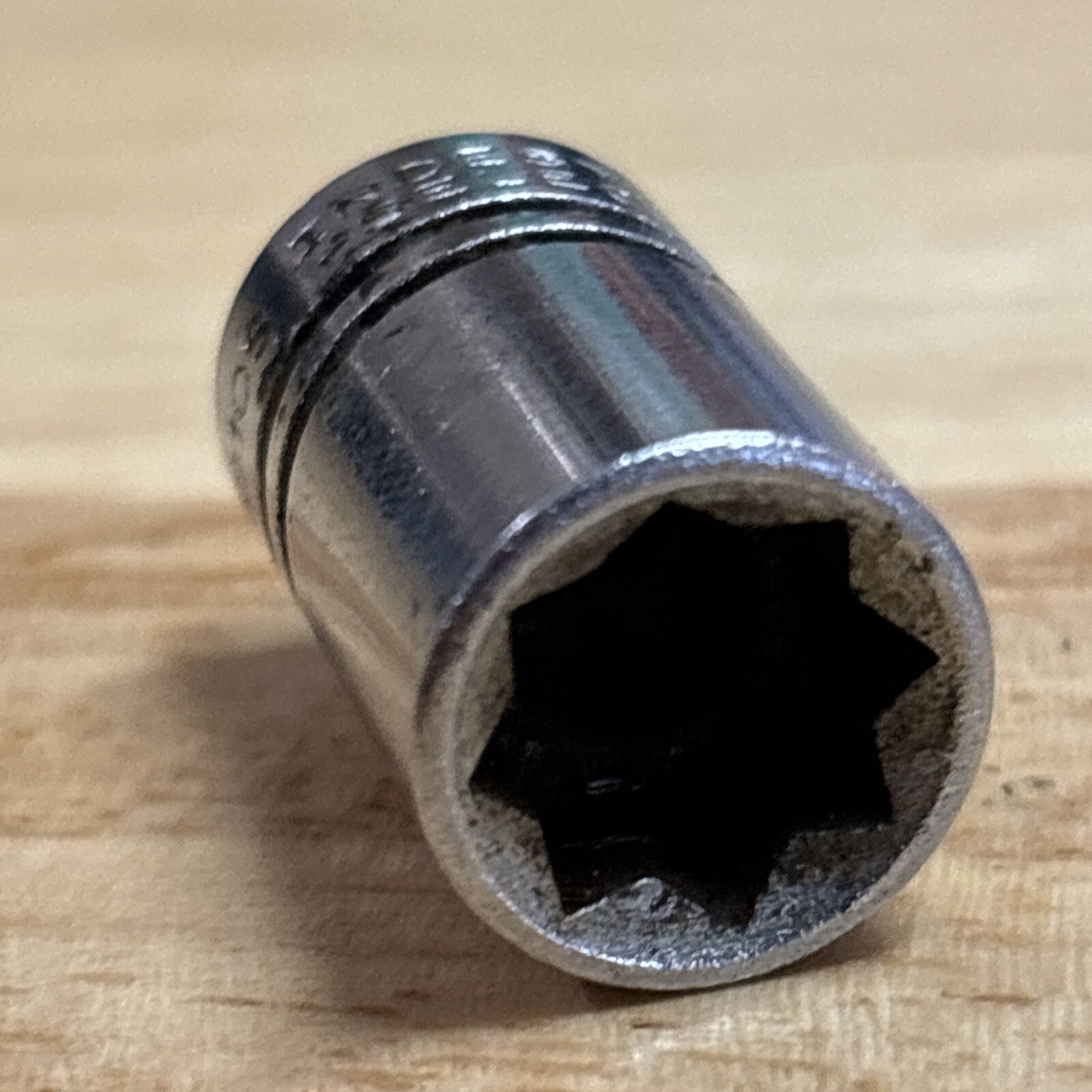 Indestro Select 5/16″ Shallow Socket 1/4″ Drive 8 Point Double Square 6010S USA