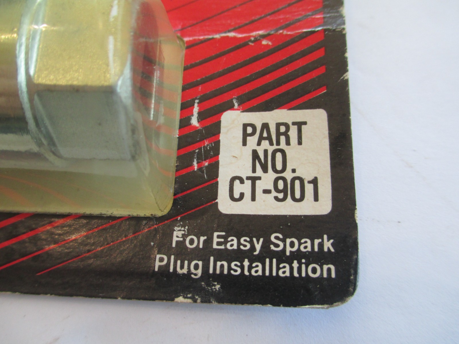 CHAMPION PLUG-MATE 3/16” SPARK PLUG SOCKET ⅜» DRIVE 6 PT. # CT-901 USA A19