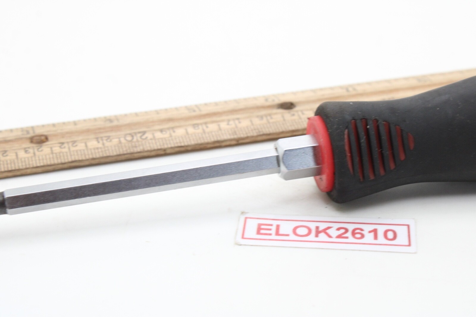 Unbranded #2 Phillips 4″ Shaft Red/Black Soft Grip Screwdriver