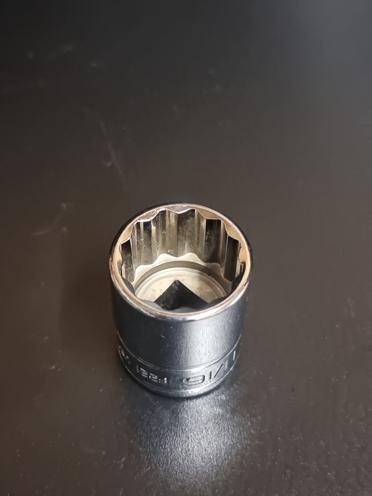Snap On F221 3/8″ Drive 12 Point Shallow 11/16″ Chrome Socket