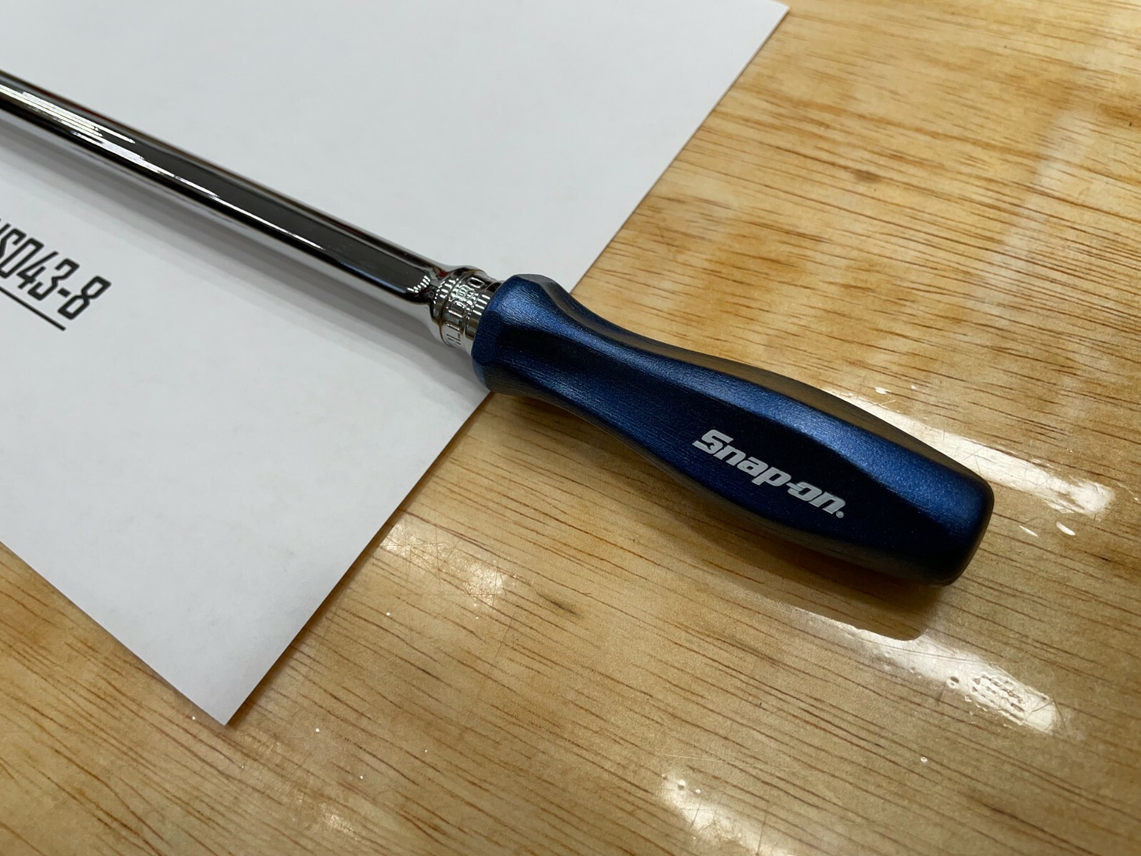 Snap-on Tools POWER BLUE 3/8″ Drive Hard Grip Extra-Long Fixed Ratchet FHLLD80MB