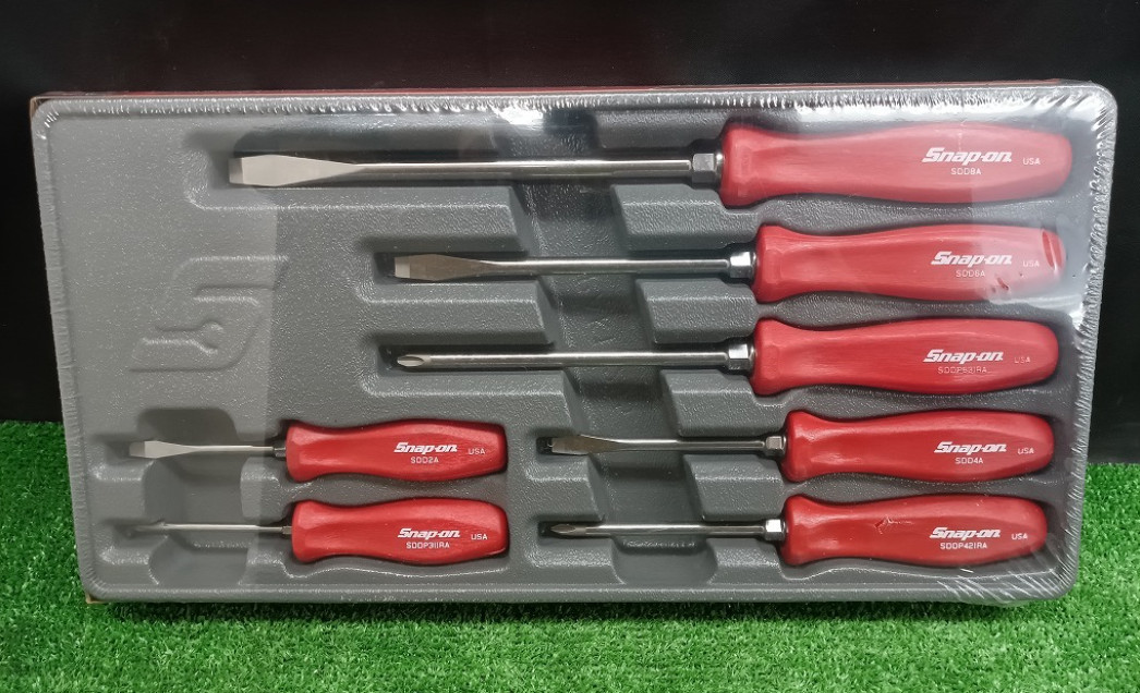 Snap-On SDDX70AR 7 Piece Combination Screwdriver Set Unused In Storage