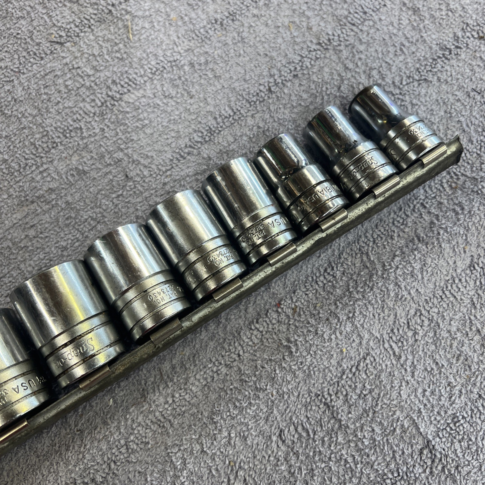 Vintage Snap-On 12 pc 1/2 Drive SAE 12 Point Shallow Socket Set W/Metal Rack