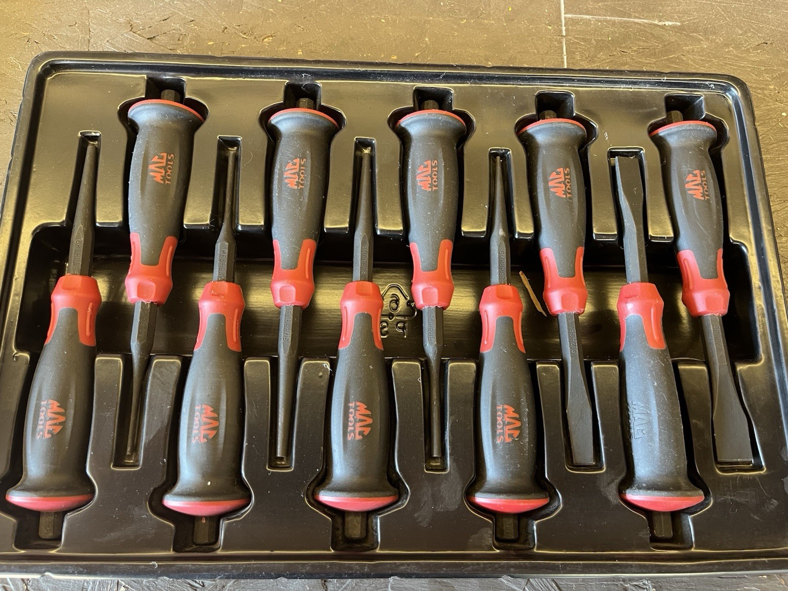 Mac Tools Soft Grip 10pc Punch and Chisel Set