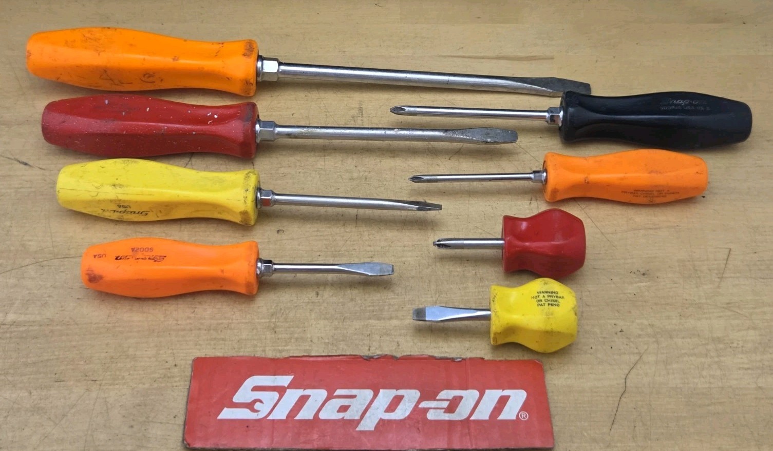 Snap On SDDX80- 8 Pc Combination Drive Multi-Colored Hard Handle Screwdriver Set